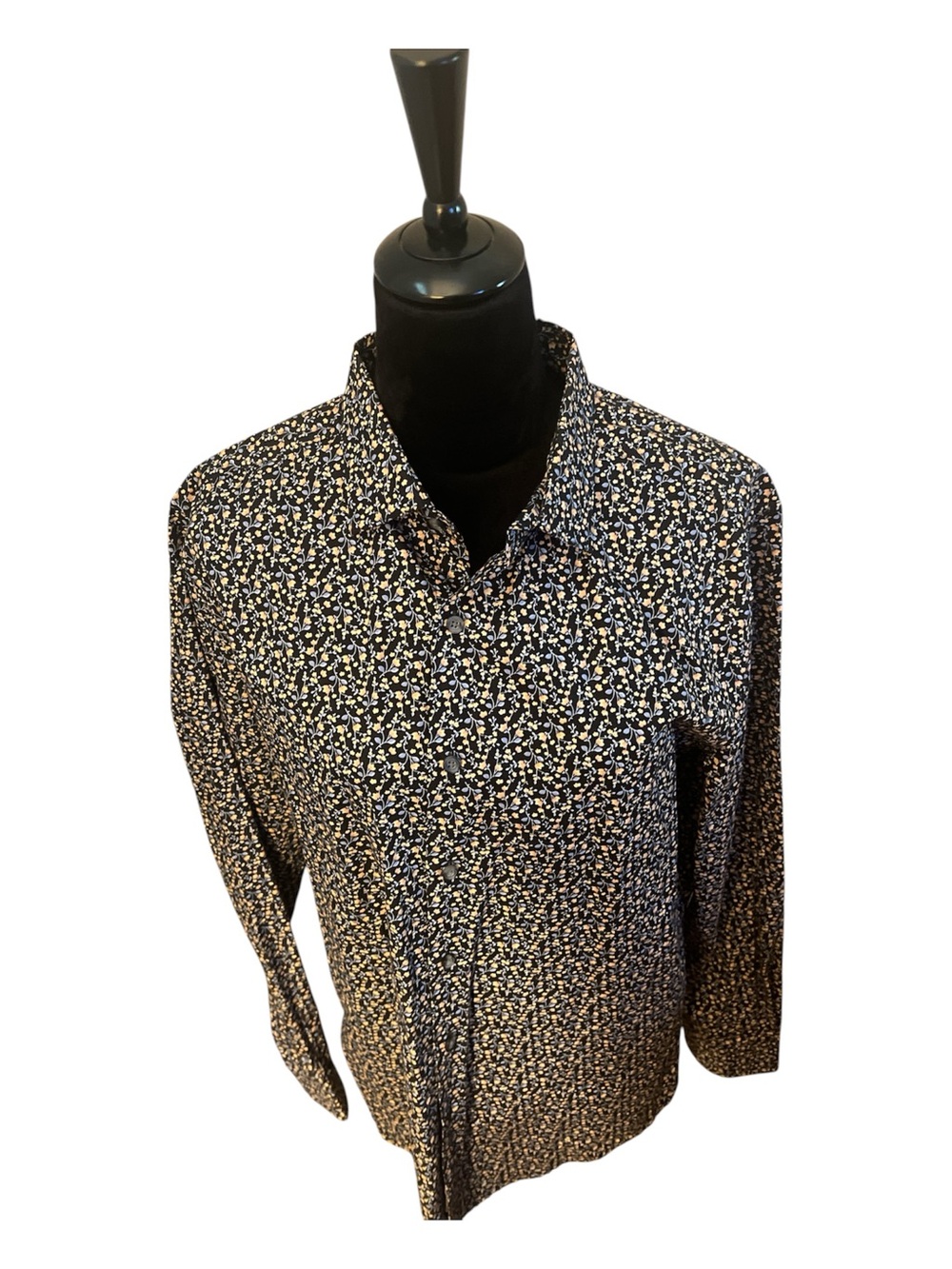 Bar III (Macys) Men's Black Floral Button-Up Shirt (large)